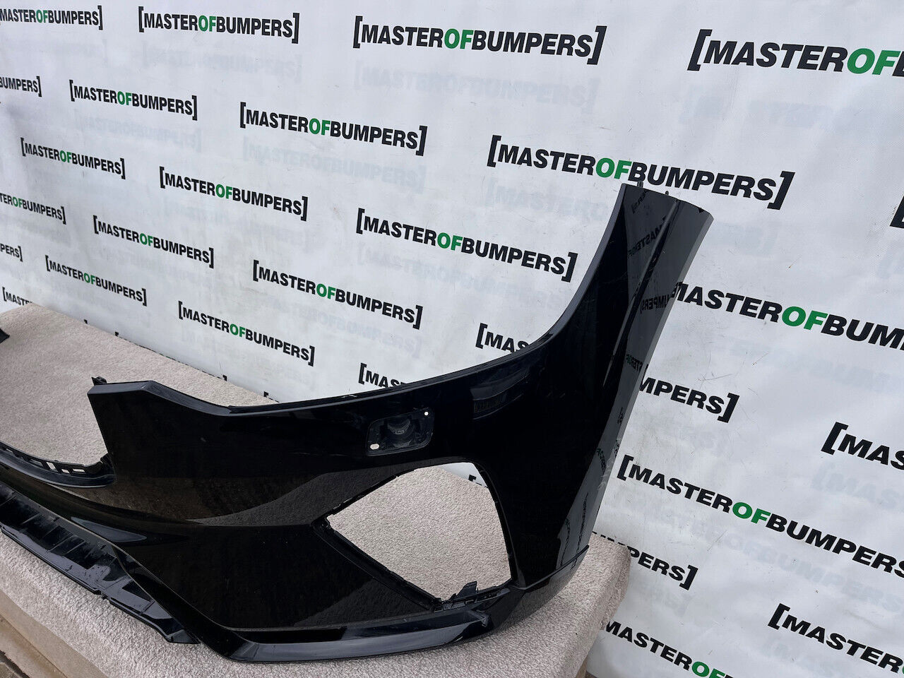 Volvo Xc60 R Design Suv Lift 2021-2024 Front Bumper 4 Pdc +jets Genuine [n346]