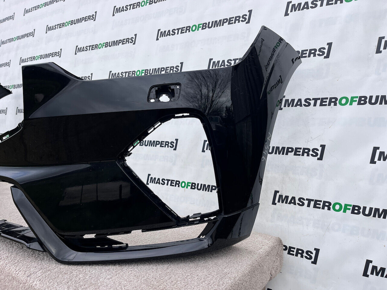 Volvo Xc60 R Design Suv Lift 2021-2024 Front Bumper 4 Pdc +jets Genuine [n346]