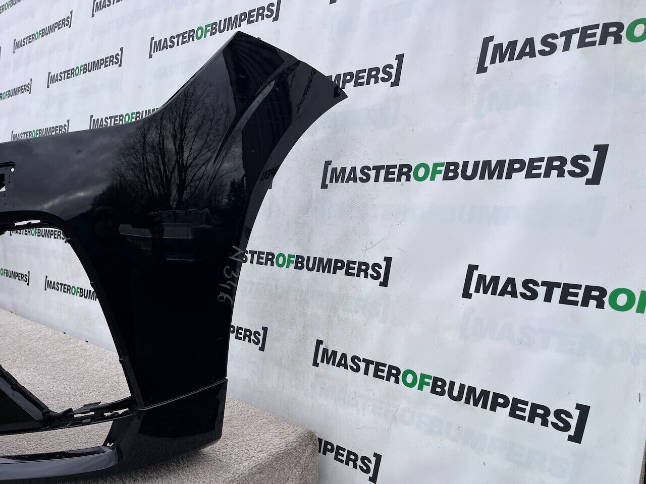 Volvo Xc60 R Design Suv Lift 2021-2024 Front Bumper 4 Pdc +jets Genuine [n346]