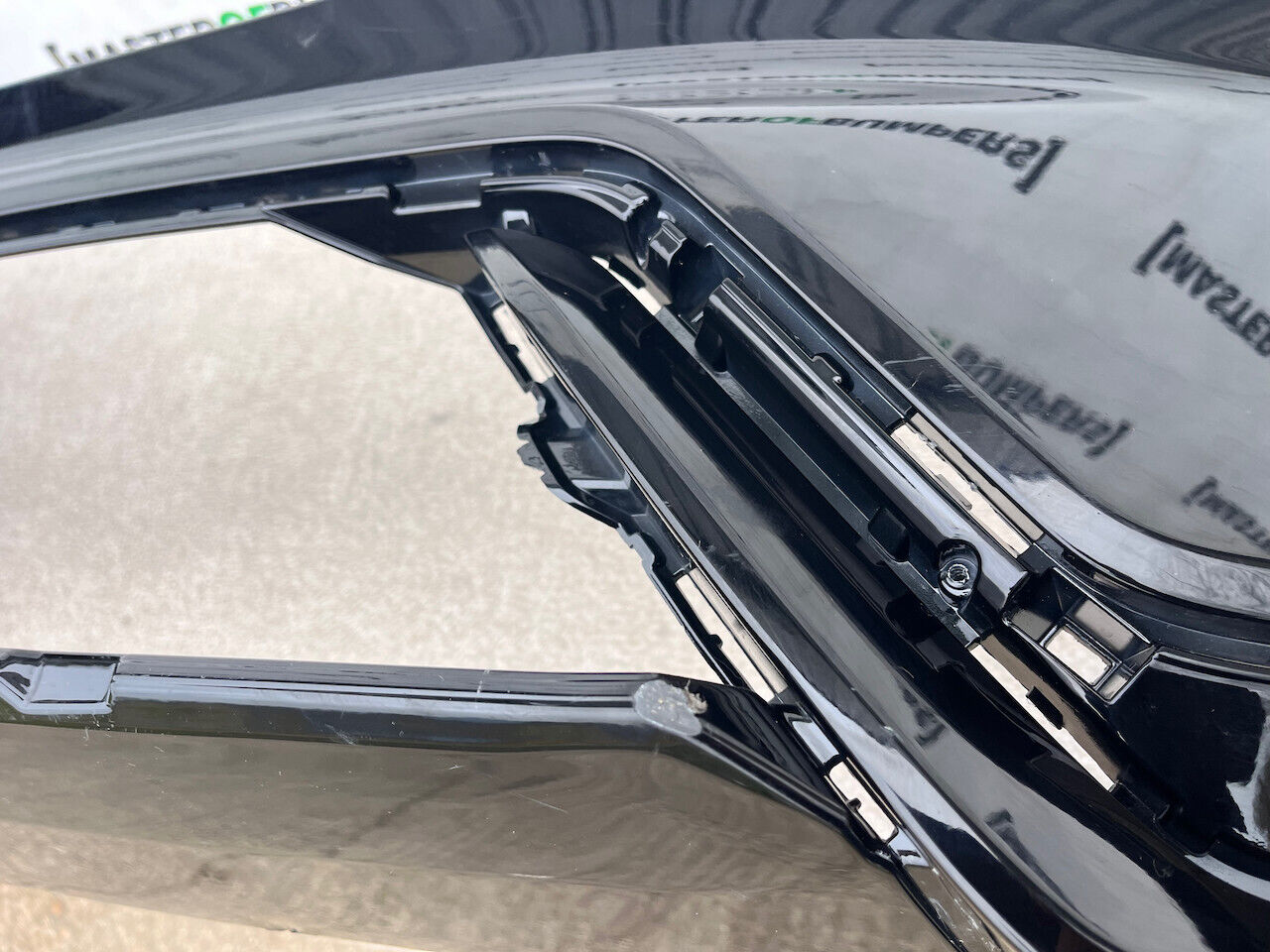 Volvo Xc60 R Design Suv Lift 2021-2024 Front Bumper 6 Pdc No Jets Genuine [n350]