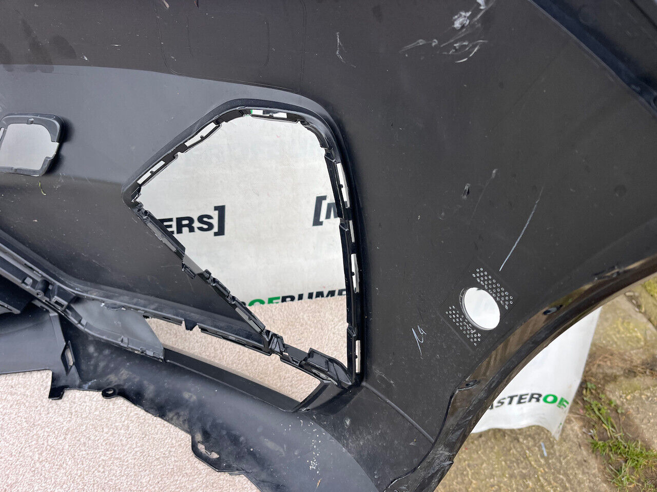 Volvo Xc60 R Design Suv Lift 2021-2024 Front Bumper 6 Pdc No Jets Genuine [n350]