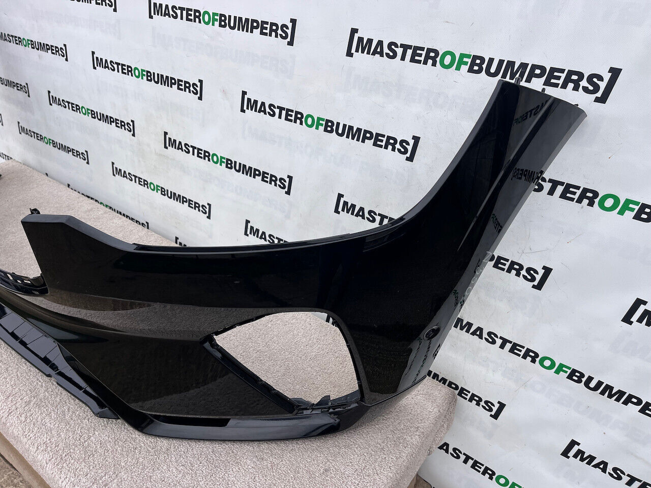 Volvo Xc60 R Design Suv Lift 2021-2024 Front Bumper 6 Pdc No Jets Genuine [n350]