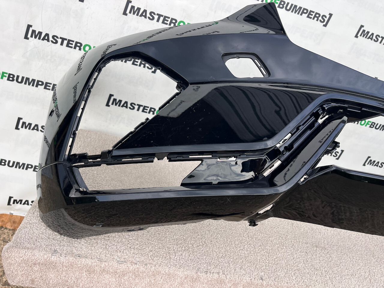 Volvo Xc60 R Design Suv Lift 2021-2024 Front Bumper 6 Pdc Genuine [n361]