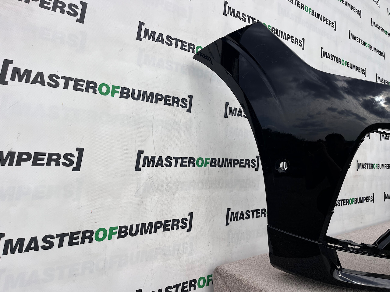 Volvo Xc60 R Design Suv Lift 2021-2024 Front Bumper 6 Pdc Genuine [n361]