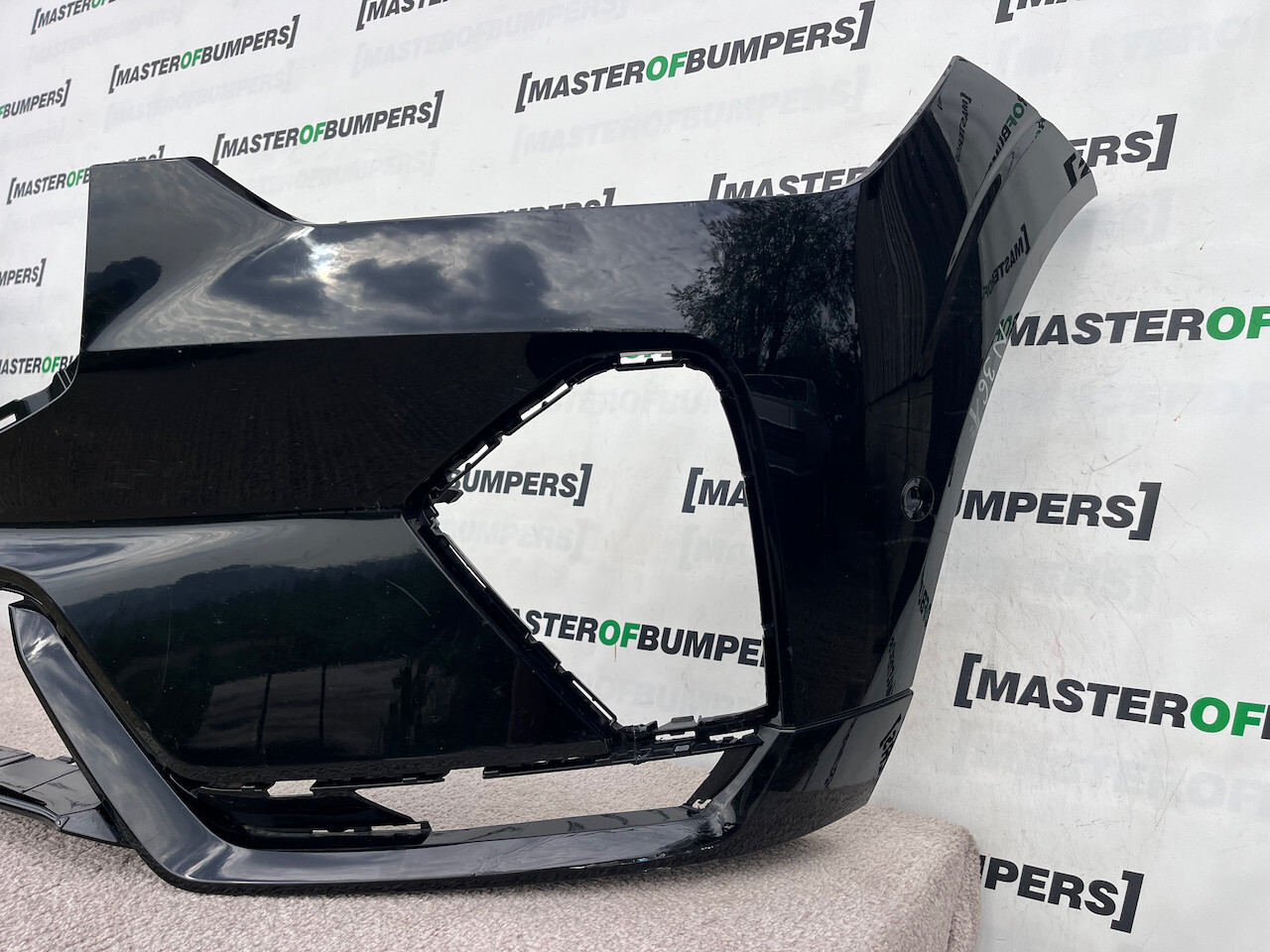 Volvo Xc60 R Design Suv Lift 2021-2024 Front Bumper 6 Pdc Genuine [n361]