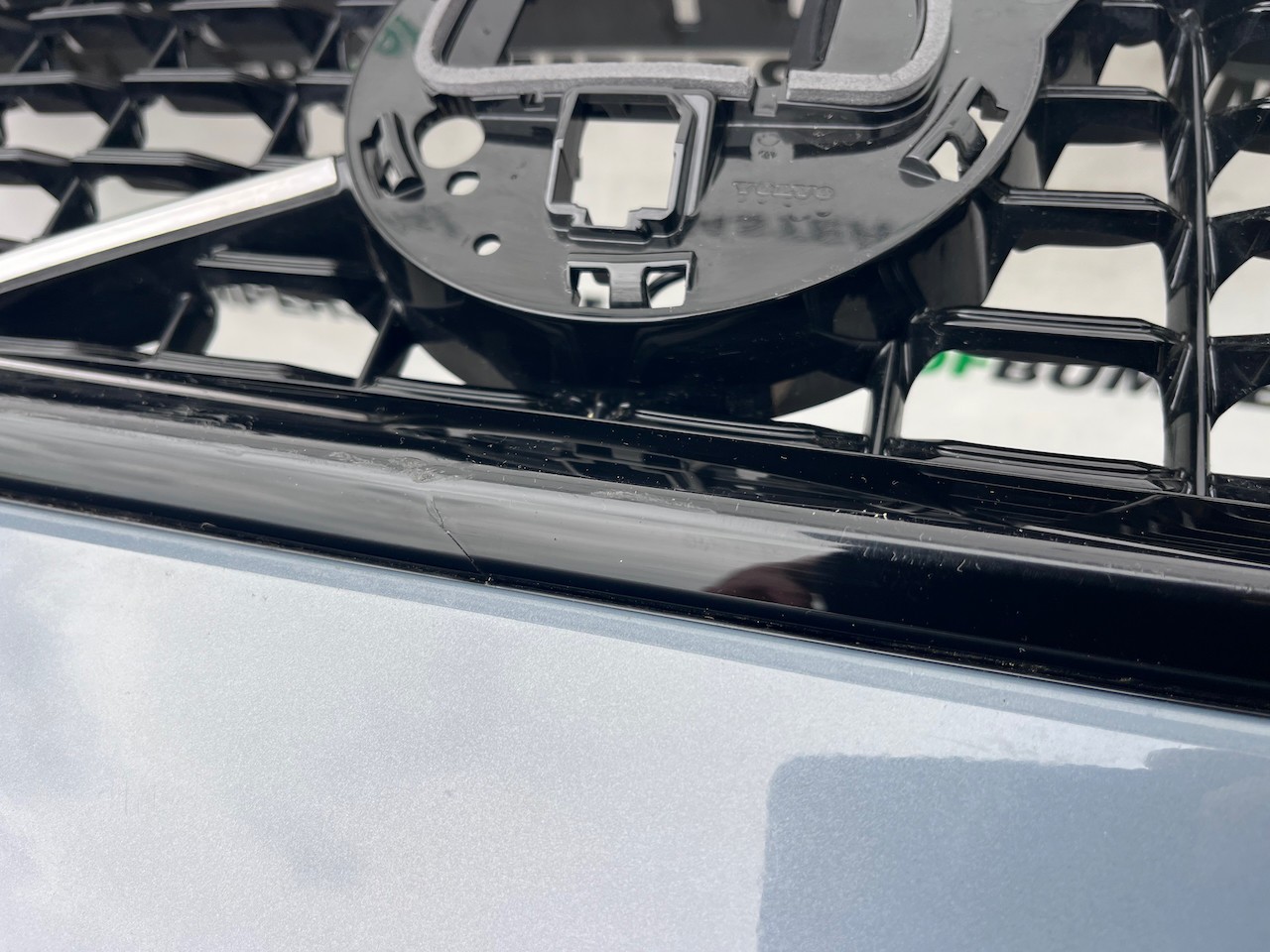 Volvo V60 S60 R Design Polestar T5 2018-2022 Front Bumper 4 Pdc Genuine [n375]