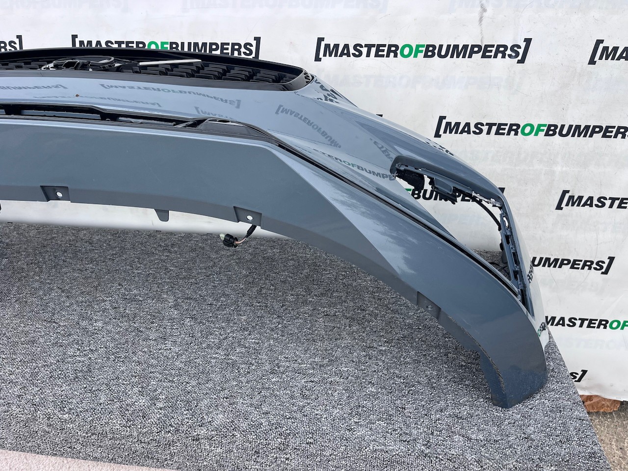 Volvo V60 S60 R Design Polestar T5 2018-2022 Front Bumper 4 Pdc Genuine [n375]