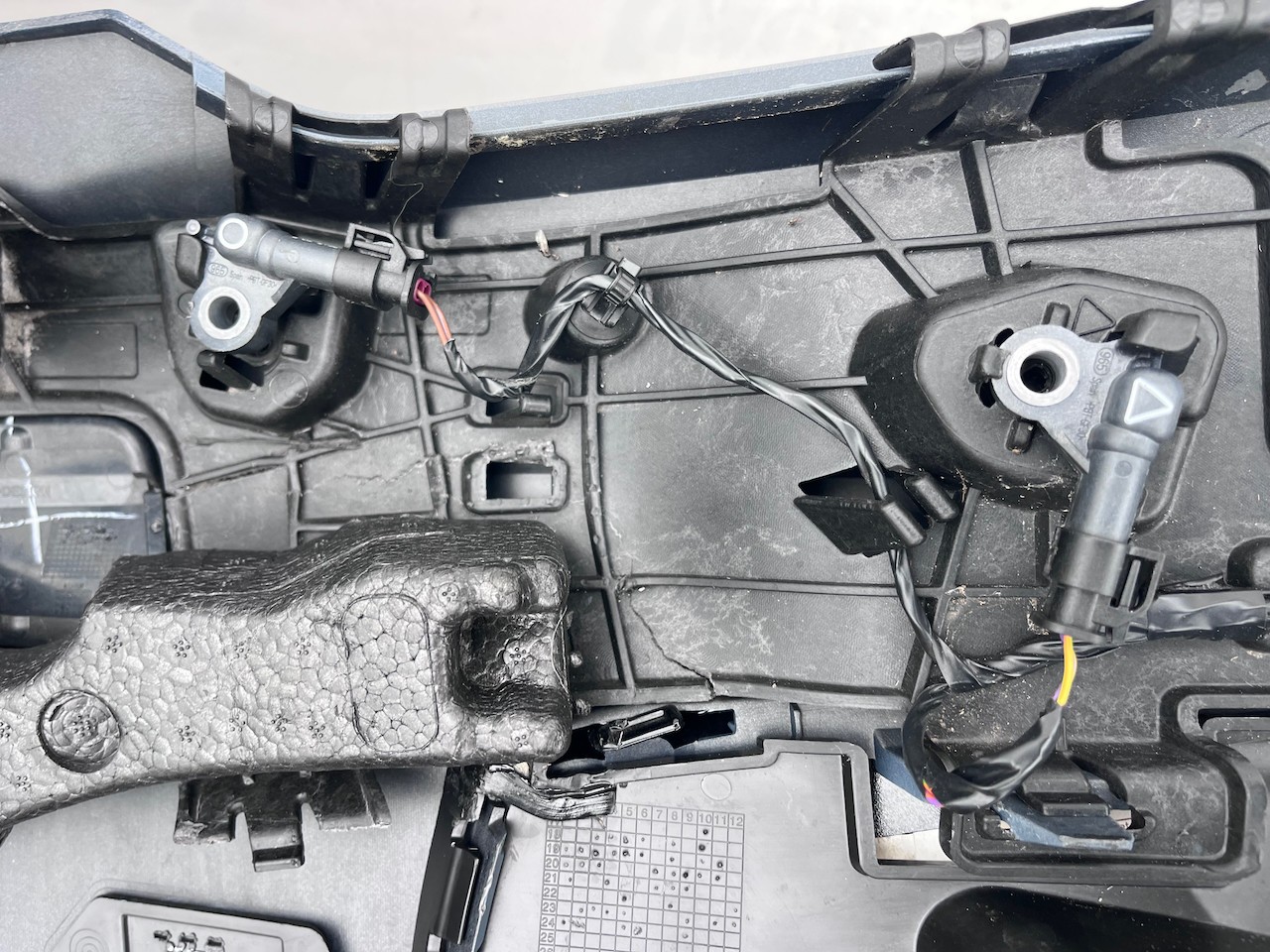 Volvo V60 S60 R Design Polestar T5 2018-2022 Front Bumper 4 Pdc Genuine [n375]