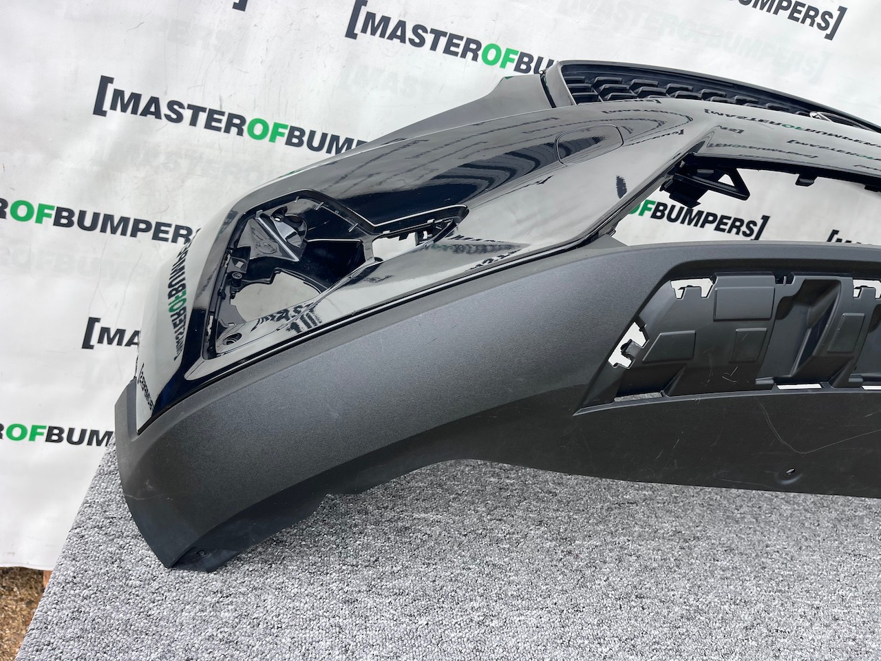 Volvo Xc40 R Design Phev Hybrid Lift 2022-on Front Bumper  Genuine [n378]