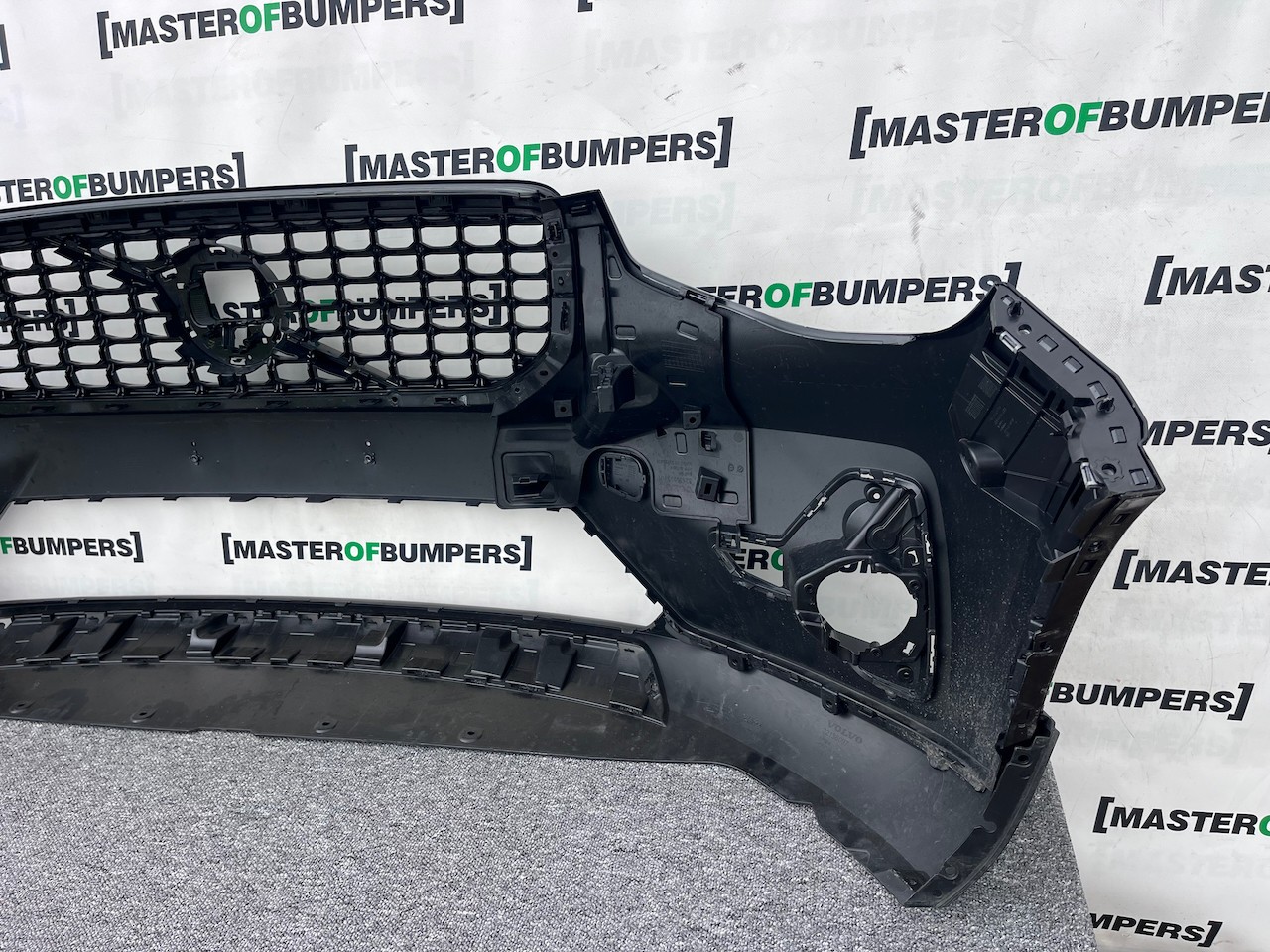 Volvo Xc40 R Design Phev Hybrid Lift 2022-on Front Bumper  Genuine [n378]