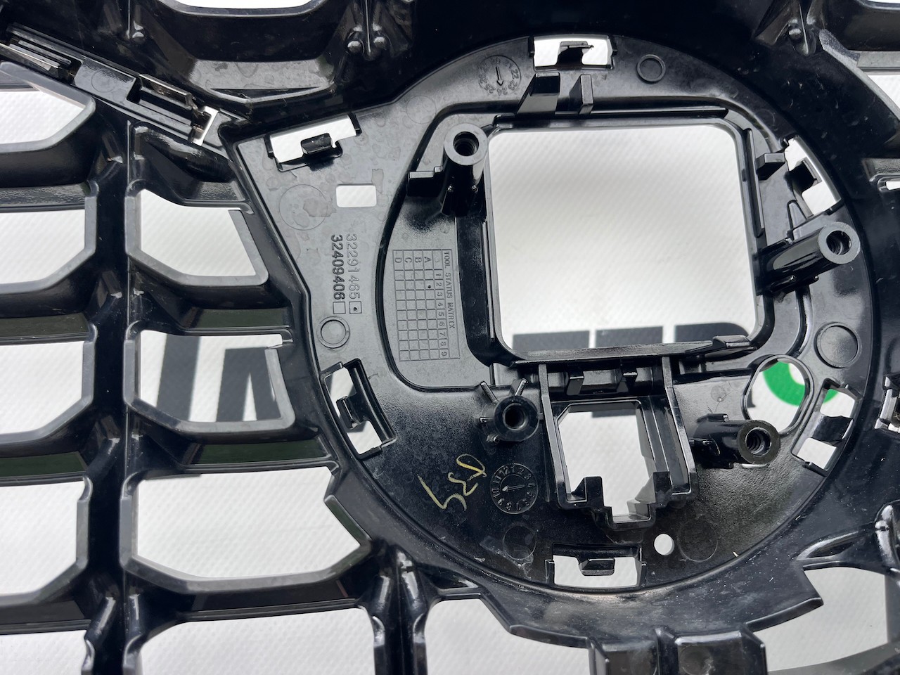 Volvo Xc40 R Design Phev Hybrid Lift 2022-on Front Bumper  Genuine [n378]