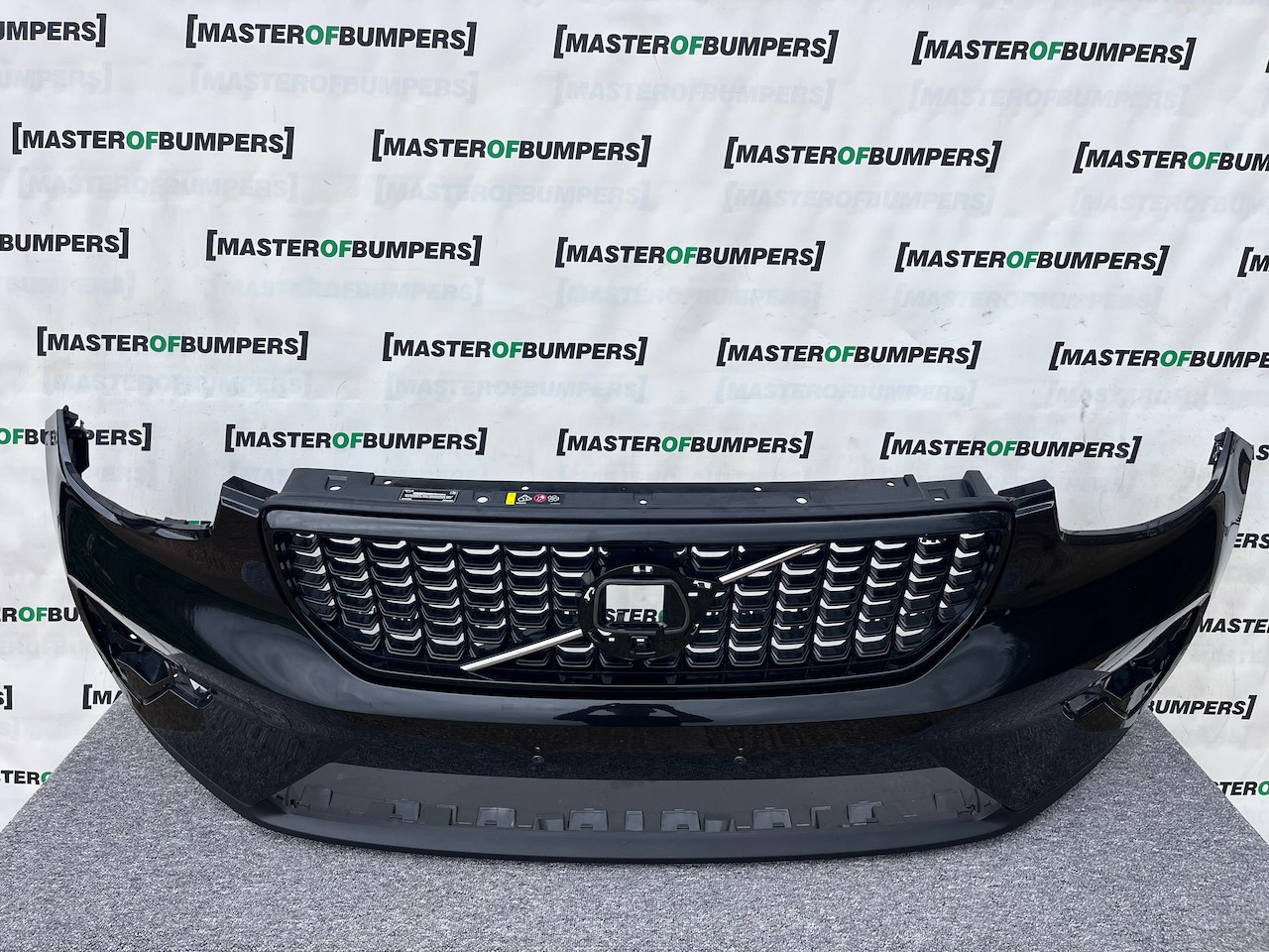 Volvo Xc40 R Design Phev Hybrid Lift 2022-on Front Bumper  Genuine [n378]