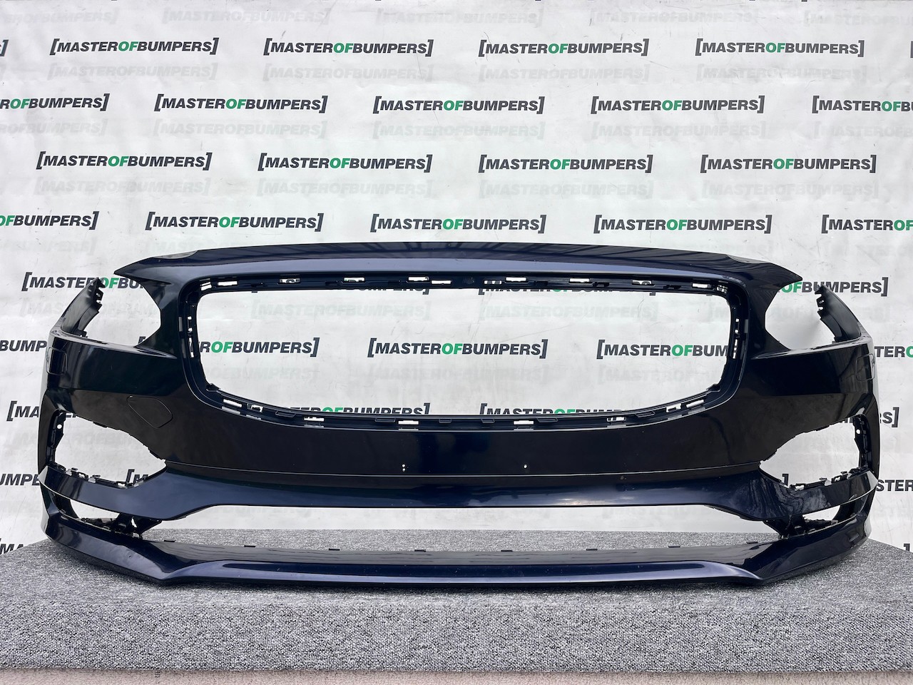 Volvo V90 S90 Momentum Saloon Estate 2016-2020 Front Bumper Genuine [n381]