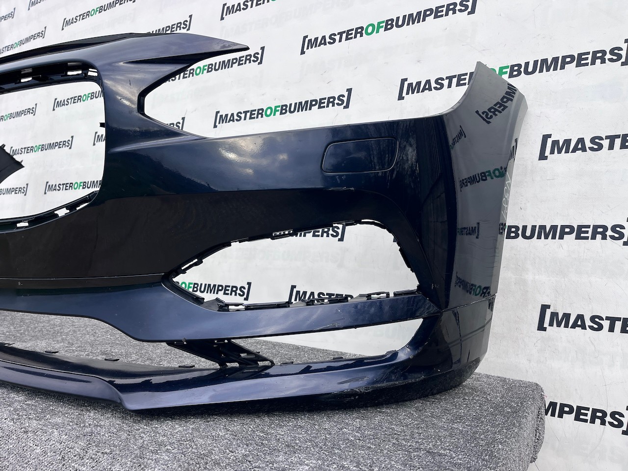 Volvo V90 S90 Momentum Saloon Estate 2016-2020 Front Bumper Genuine [n381]