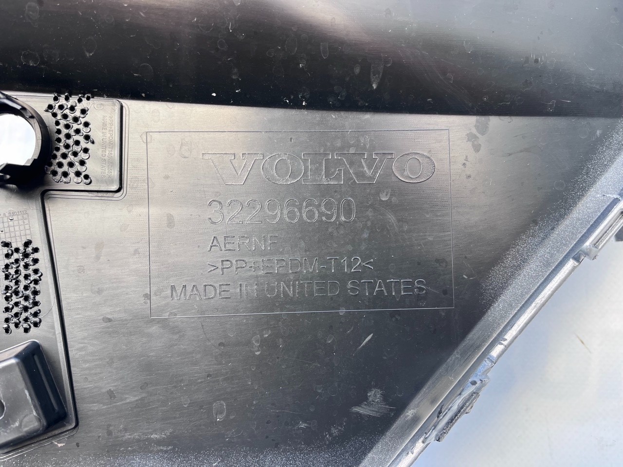 Vovlo Ex90 Excellence 2024-2026 Front Bumper 6 Pdc Genuine [n386]