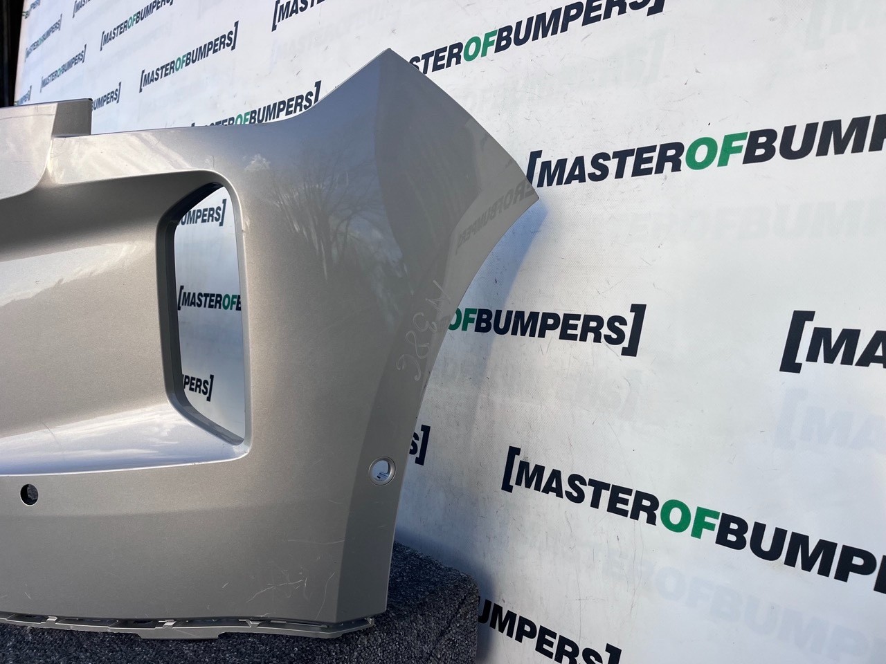 Vovlo Ex90 Excellence 2024-2026 Front Bumper 6 Pdc Genuine [n386]