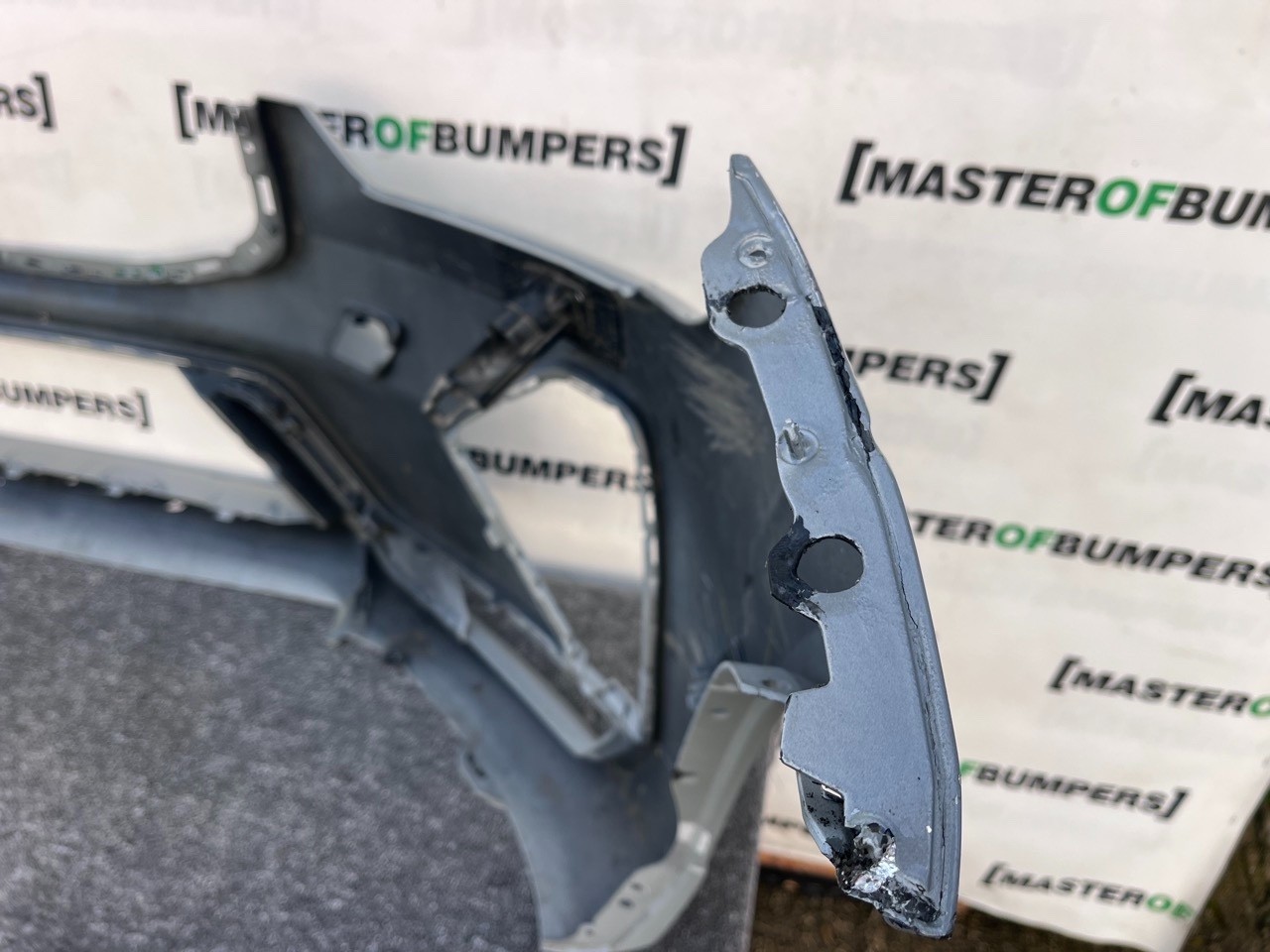 Volvo Xc60 R Design Mk2 Lift 2021-2024 Front Bumper 6 Pdc + Jets Genuine [n391]