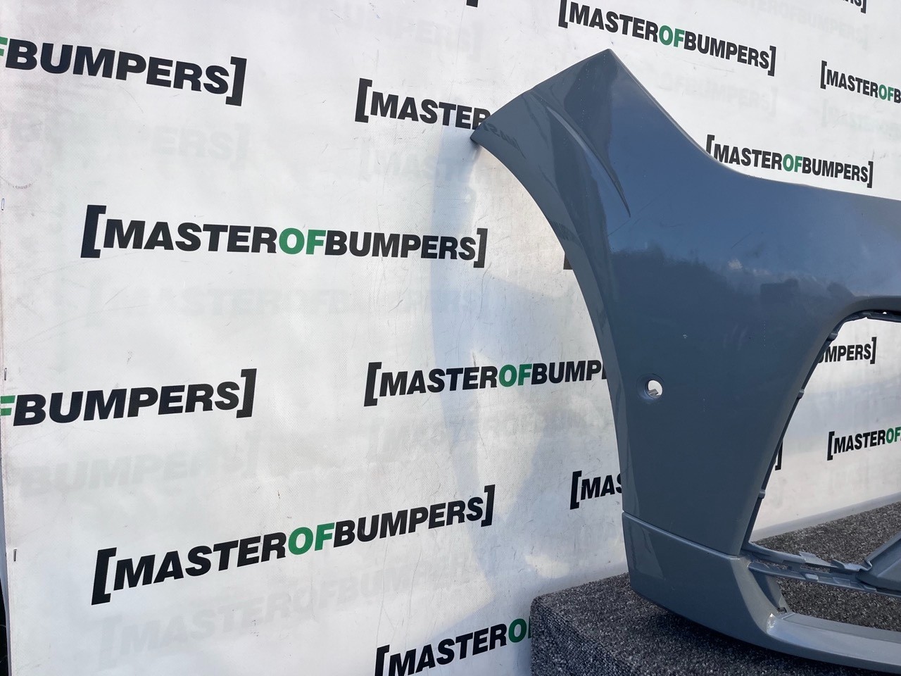 Volvo Xc60 R Design Mk2 Lift 2021-2024 Front Bumper 6 Pdc + Jets Genuine [n391]