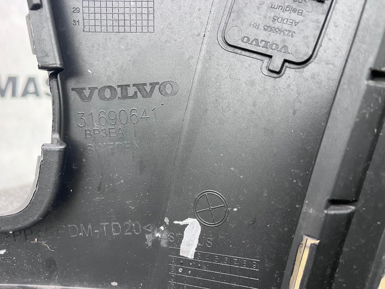 Volvo Xc90 R Design Luxury Excelence 2015-2022 Front Bumper 6 Pdc Genuine [n386]