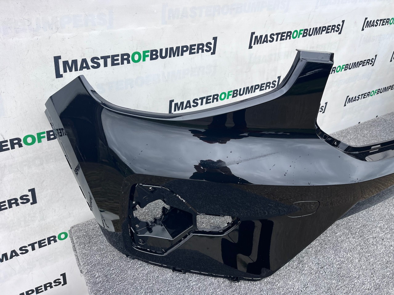Volvo Xc40 Ultimate Phev Hybrid Lift 2022-on Front Bumper 4 Pdc Genuine [n388]