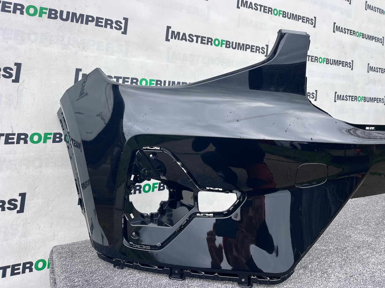 Volvo Xc40 Ultimate Phev Hybrid Lift 2022-on Front Bumper 4 Pdc Genuine [n388]