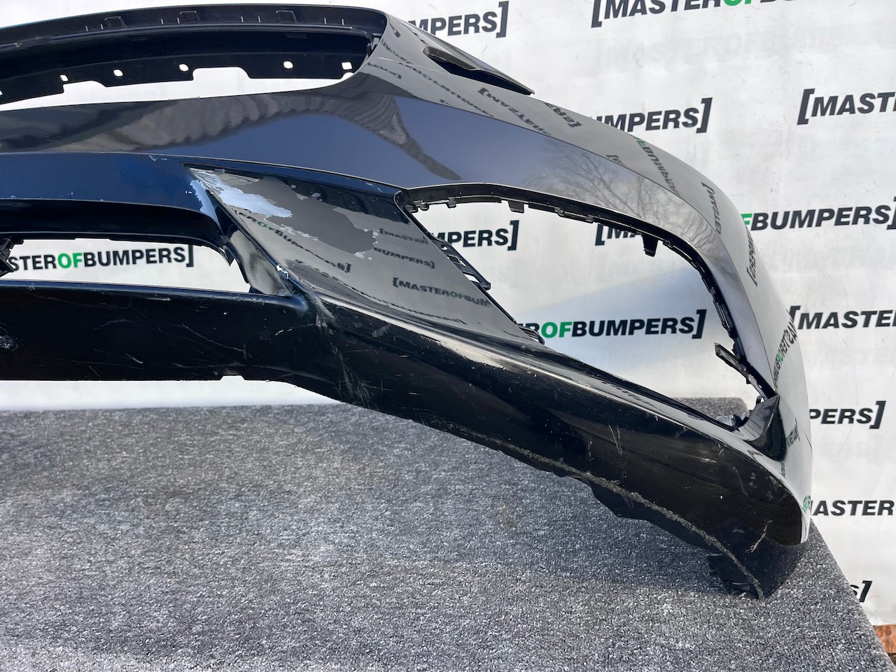 Volvo V90 S90 R Design Saloon Estate 2016-2020 Front Bumper 4 Pdc Genuine [n398]