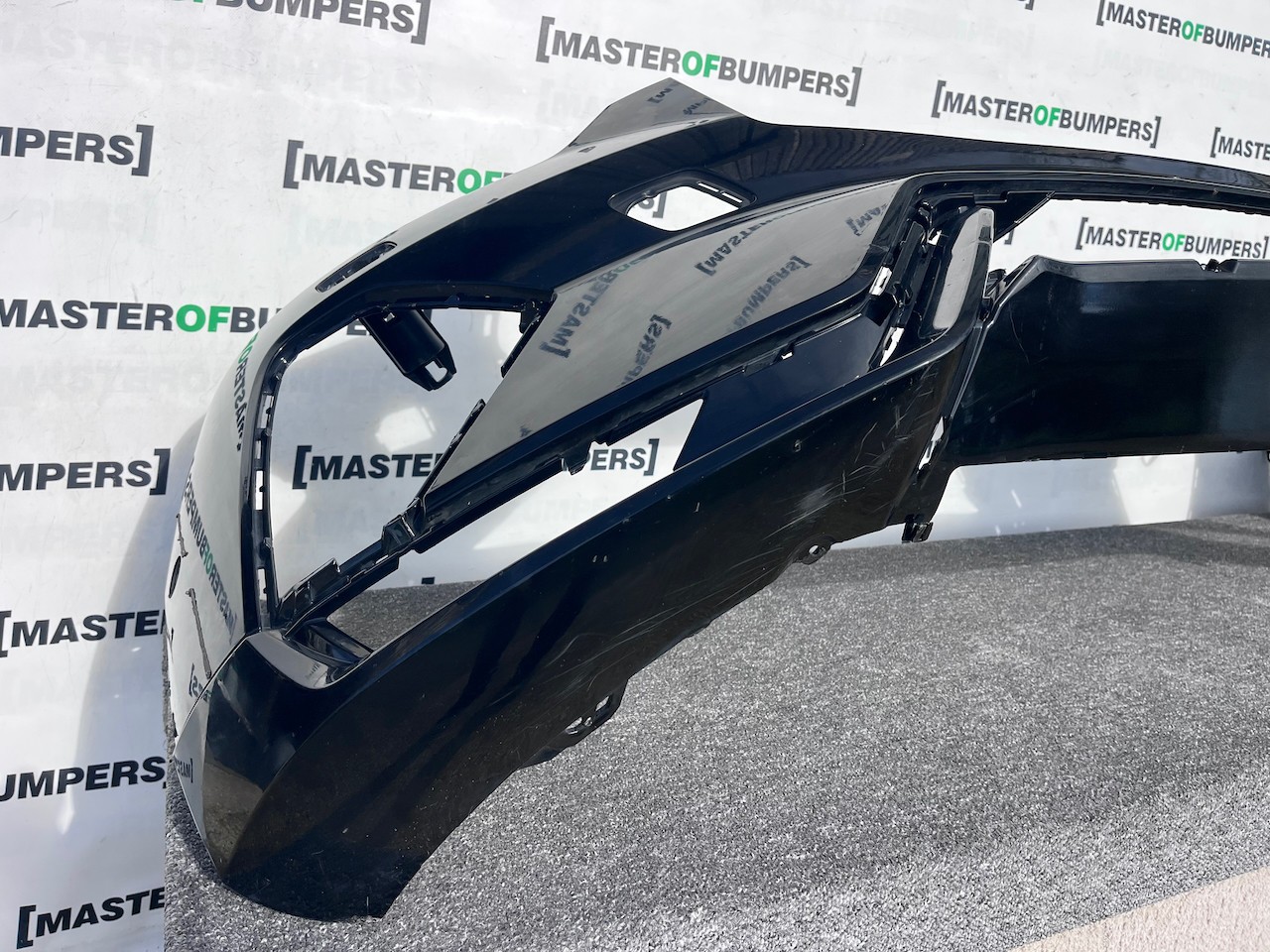 Volvo Xc60 R Design Mk2 Lift 2021-2024 Front Bumper 6 Pdc + Jets Genuine [n404]