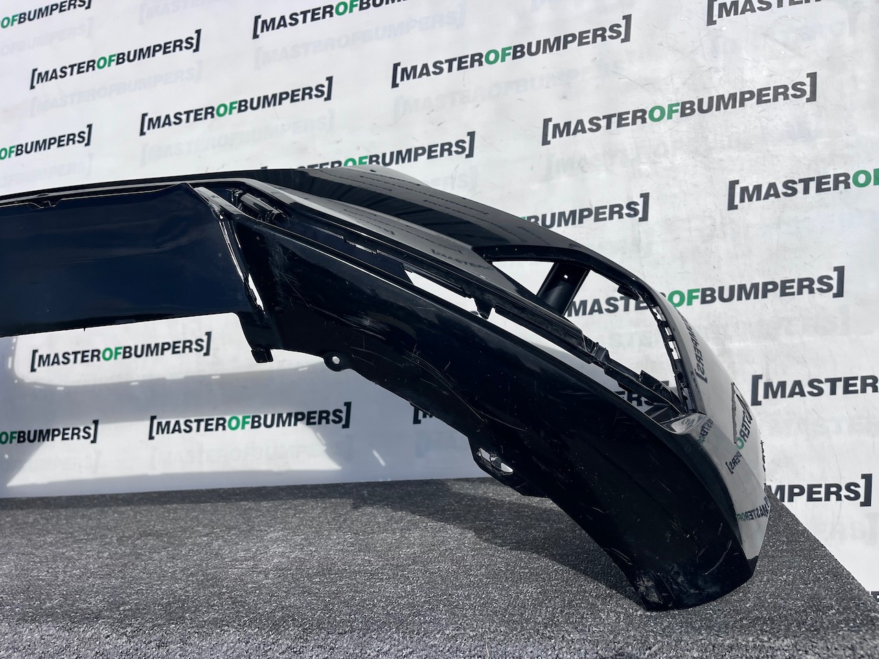Volvo Xc60 R Design Mk2 Lift 2021-2024 Front Bumper 6 Pdc + Jets Genuine [n404]