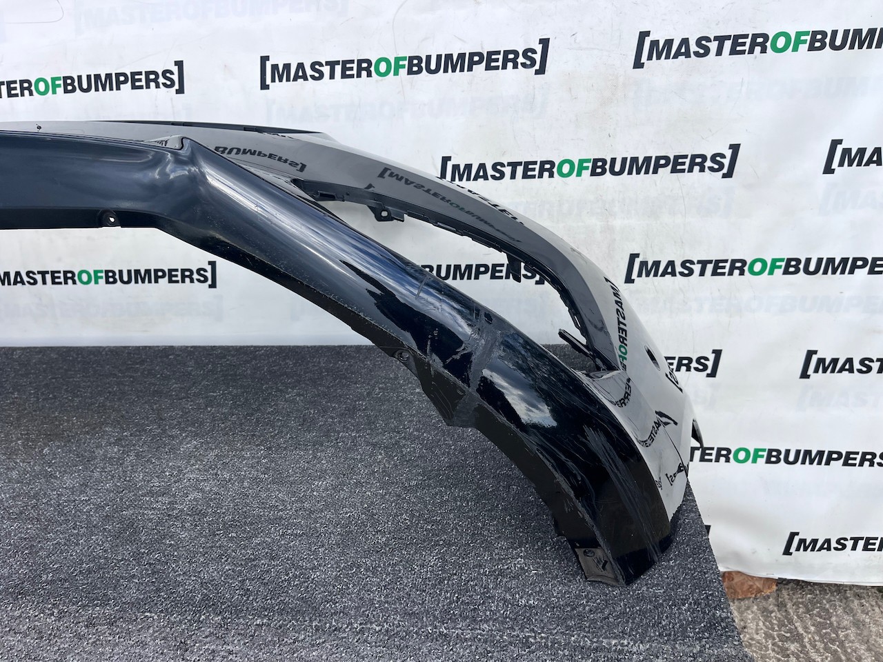 Volvo V90 S90 R Design Saloon Estate 2016-2020 Front Bumper 6 Pdc Genuine [n414]