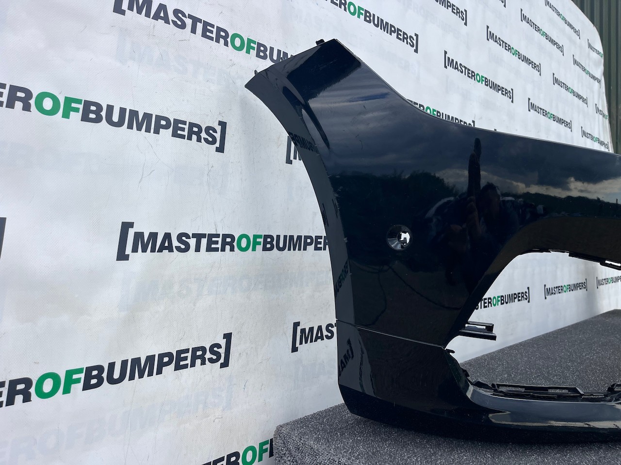 Volvo V90 S90 R Design Saloon Estate 2016-2020 Front Bumper 6 Pdc Genuine [n414]
