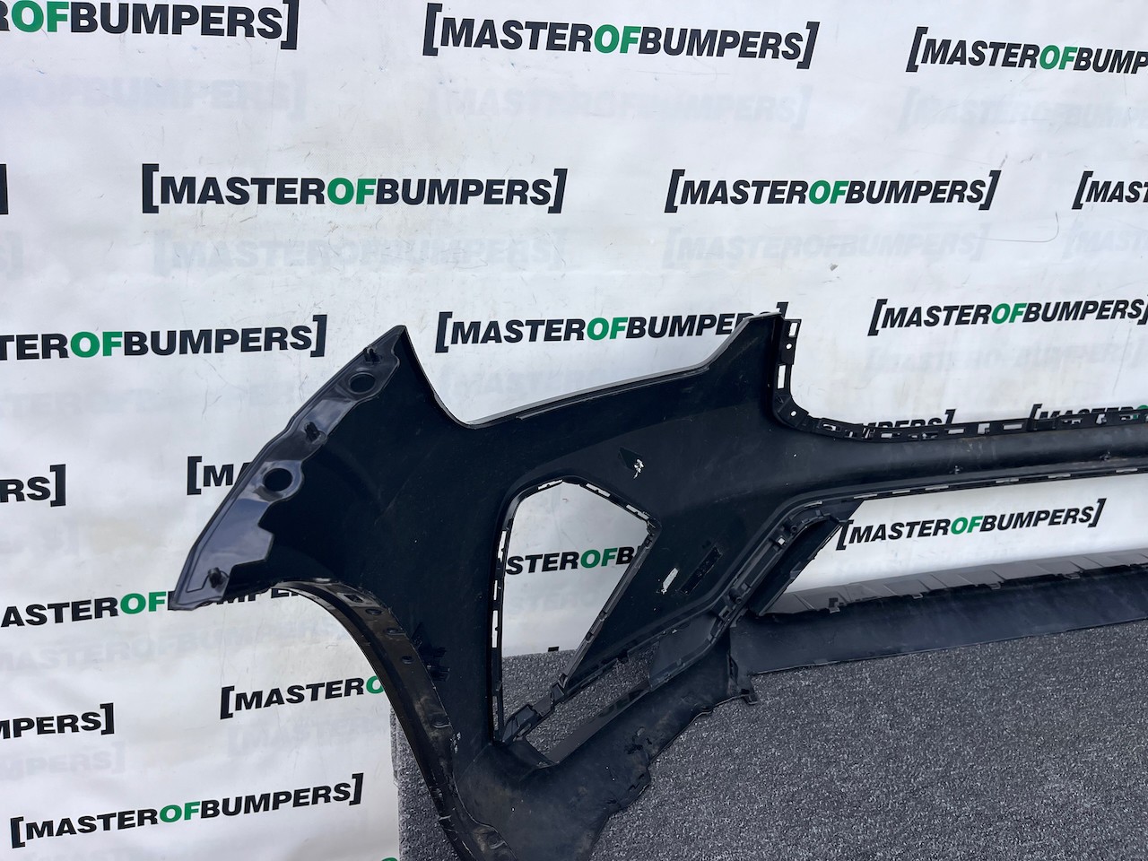 Volvo Xc60 R Design Mk2 Lift 2021-2024 Front Bumper 6 Pdc No Jets Genuine [n421]