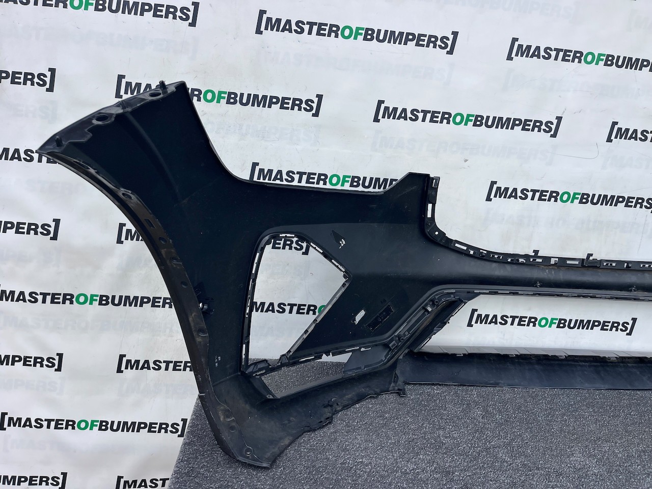 Volvo Xc60 R Design Mk2 Lift 2021-2024 Front Bumper 6 Pdc No Jets Genuine [n421]