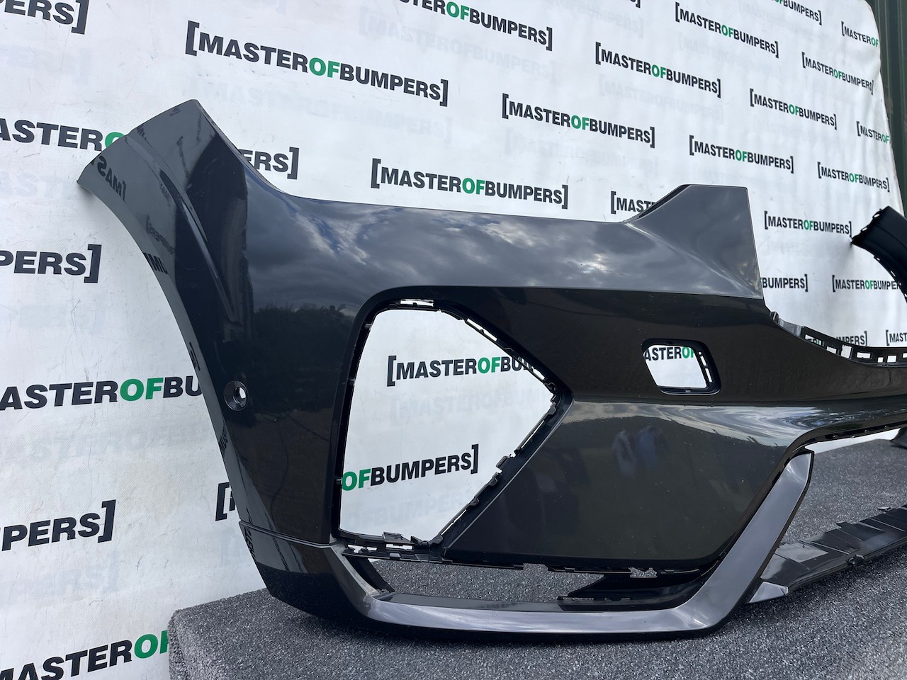 Volvo Xc60 R Design Mk2 Lift 2021-2024 Front Bumper 6 Pdc No Jets Genuine [n421]