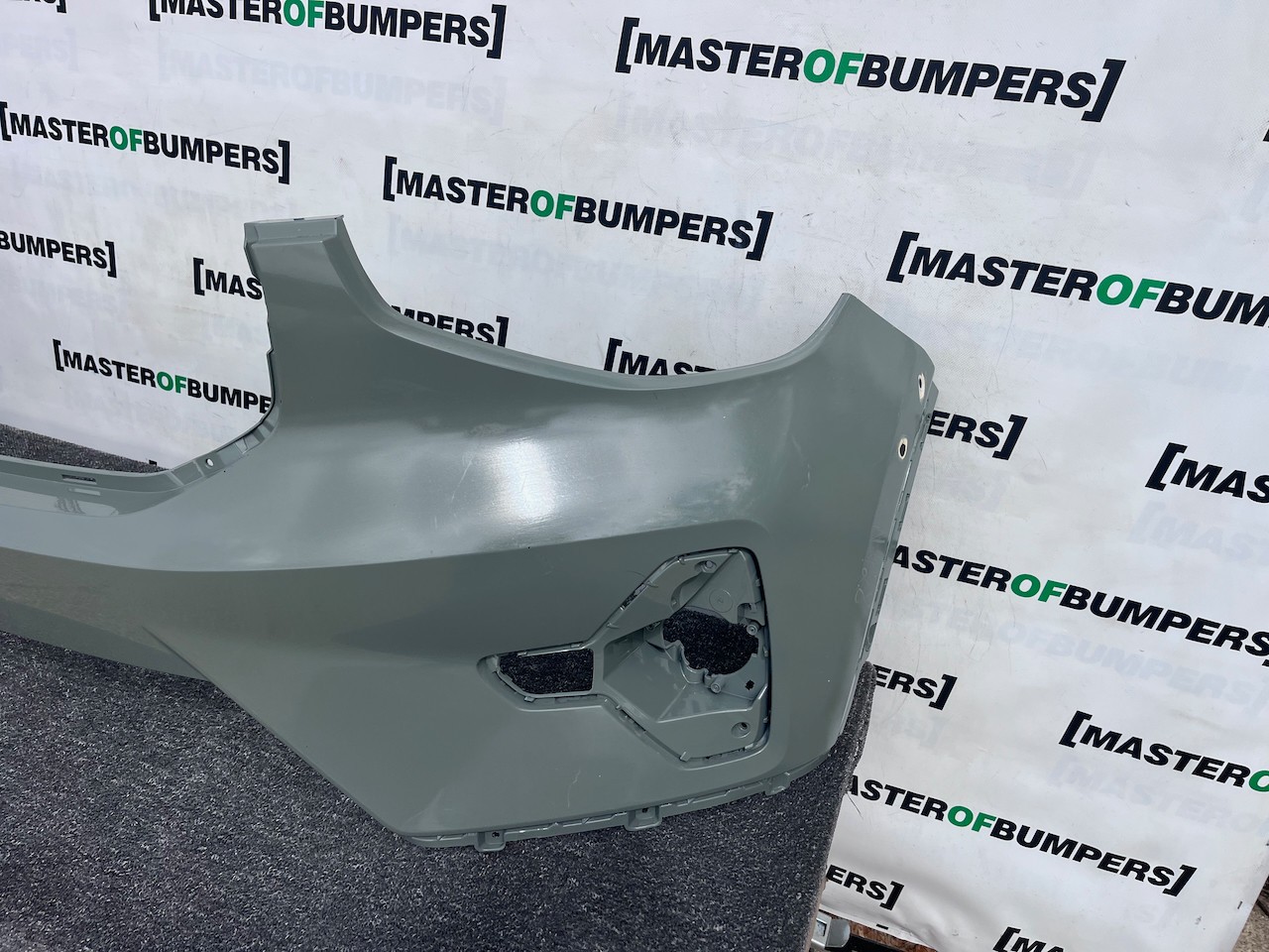 Volvo Xc40 Ultimate Phev Hybrid Lift 2022-on Front Bumper No Jets Genuine [n428]