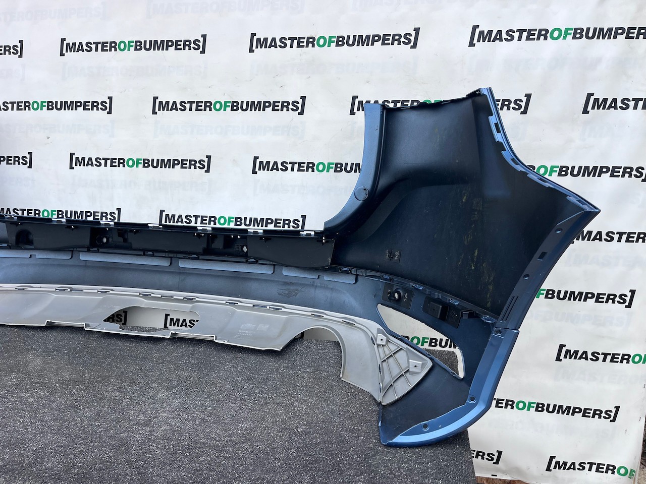 Volvo Xc60 Lux Mk1 Lift 2013-2016 Rear Bumper 4 Pdc Genuine [n429]