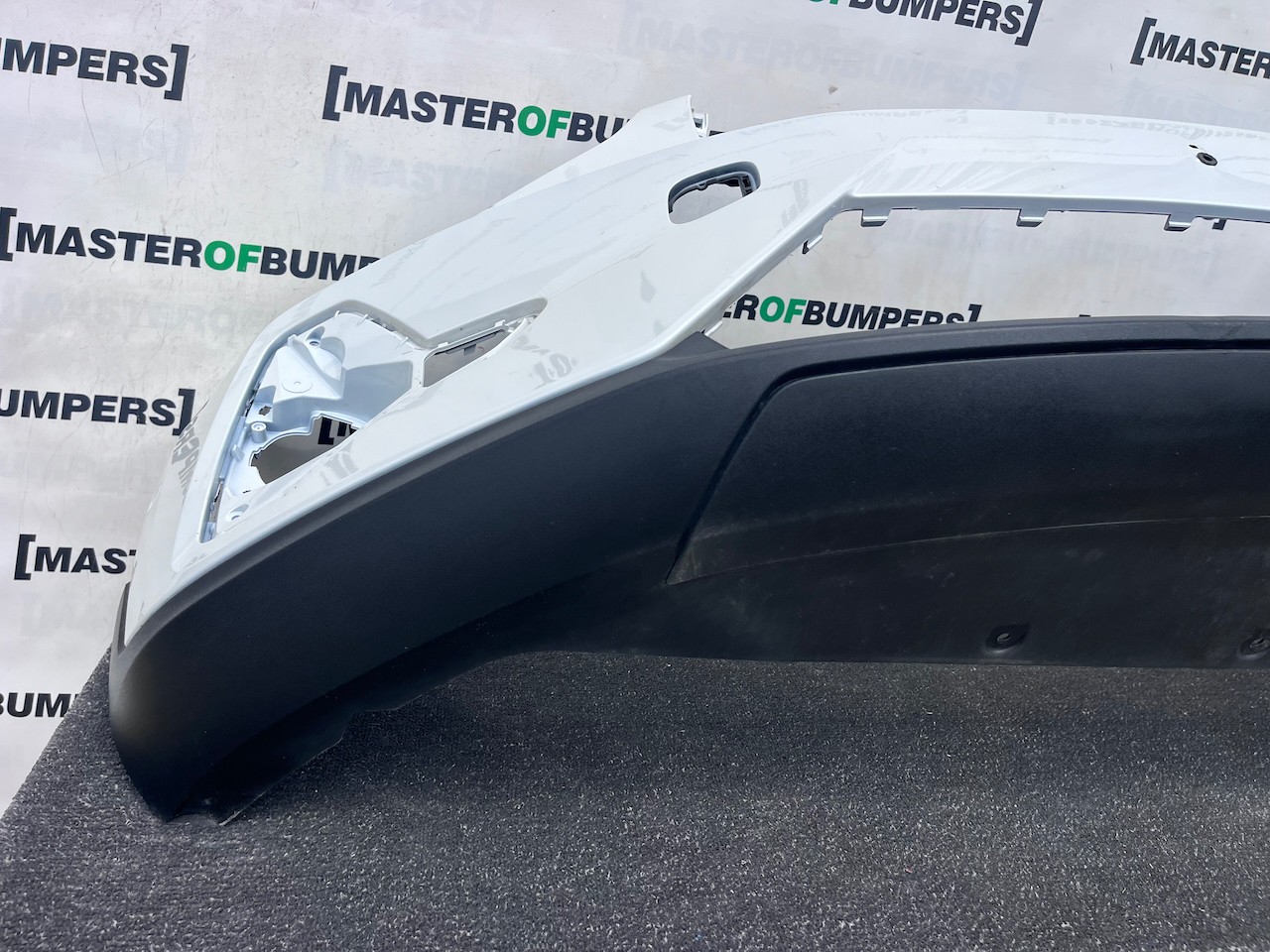 Volvo Xc40 Momentum Phev Mk1 Lift 2023-2026 Front Bumper 6 Pdc Genuine [n436]