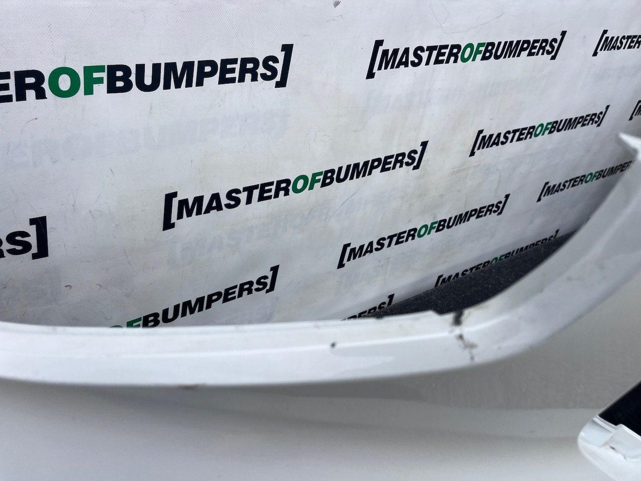 Volvo Xc40 Momentum Phev Mk1 Lift 2023-2026 Front Bumper 6 Pdc Genuine [n436]