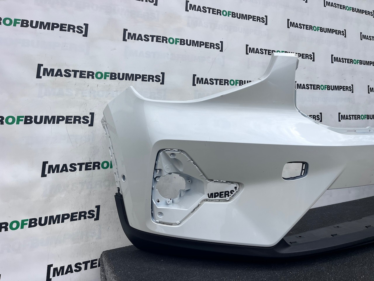 Volvo Xc40 Momentum Phev Mk1 Lift 2023-2026 Front Bumper 6 Pdc Genuine [n436]