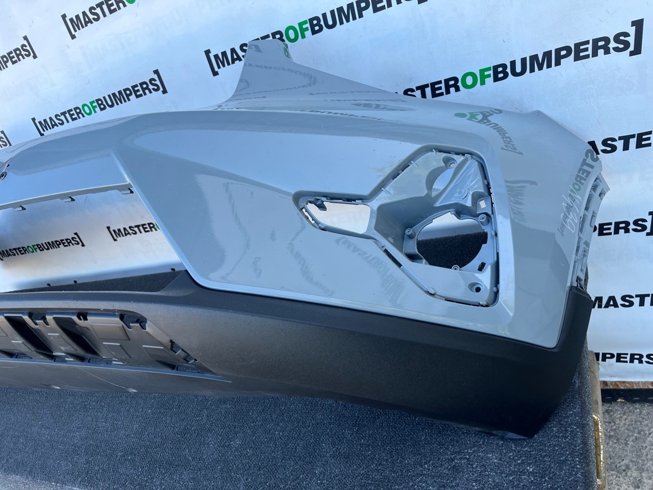 Volvo Xc40 Ultimate Phev Hybrid Facelift 2022-2027 Front Bumper Genuine [n439]
