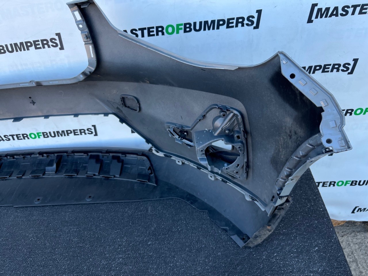 Volvo Xc40 Ultimate Phev Hybrid Facelift 2022-2027 Front Bumper Genuine [n439]