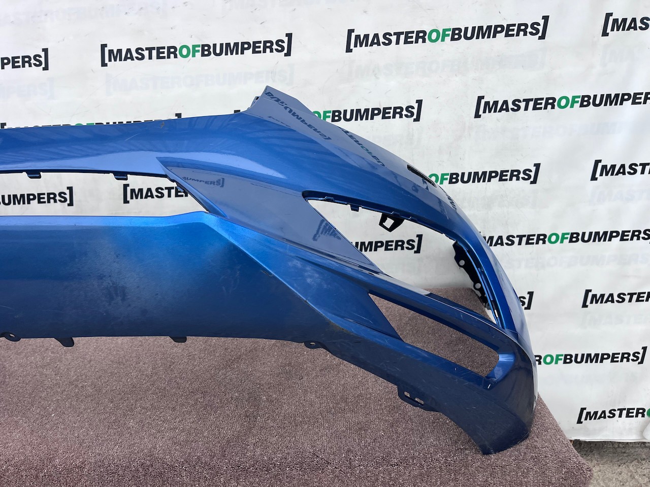Volvo Xc60 R Design Suv 2017-2020 Front Bumper 6 Pdc + Jets Genuine [n444]
