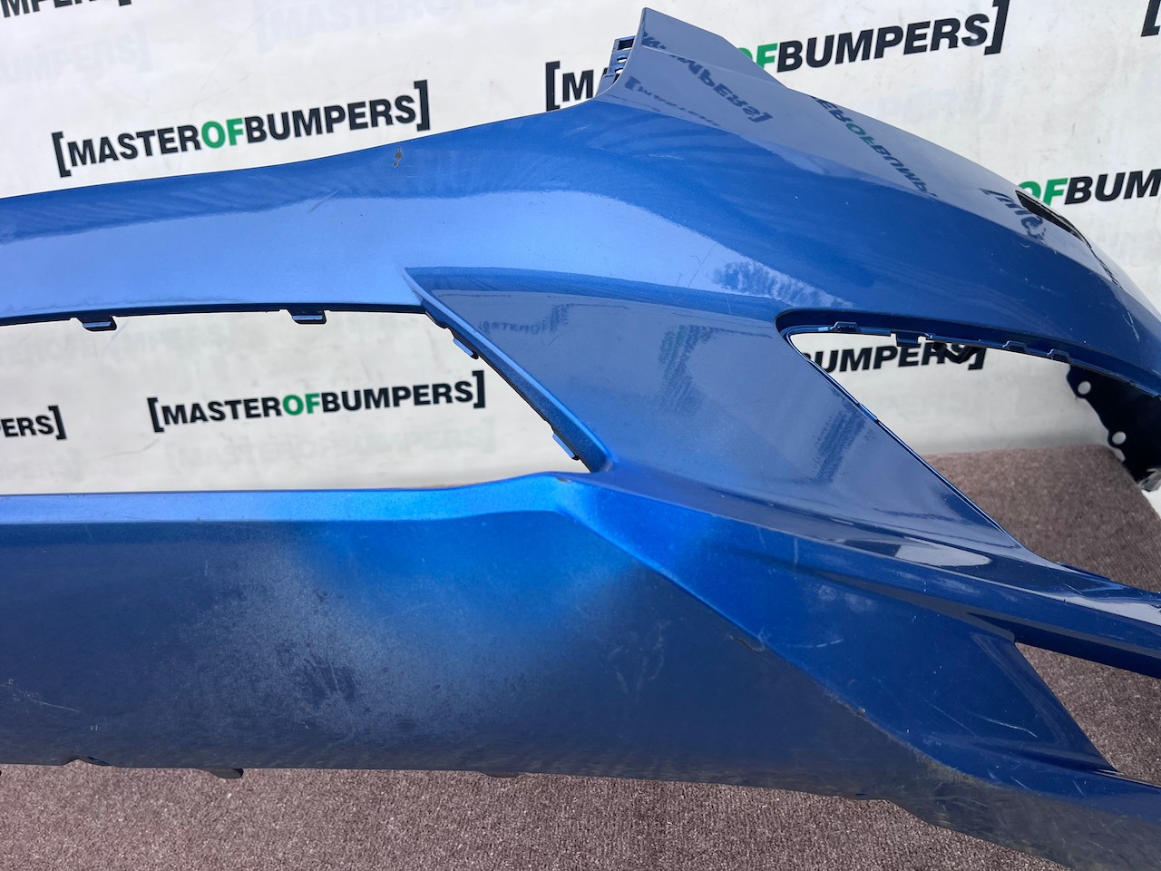 Volvo Xc60 R Design Suv 2017-2020 Front Bumper 6 Pdc + Jets Genuine [n444]