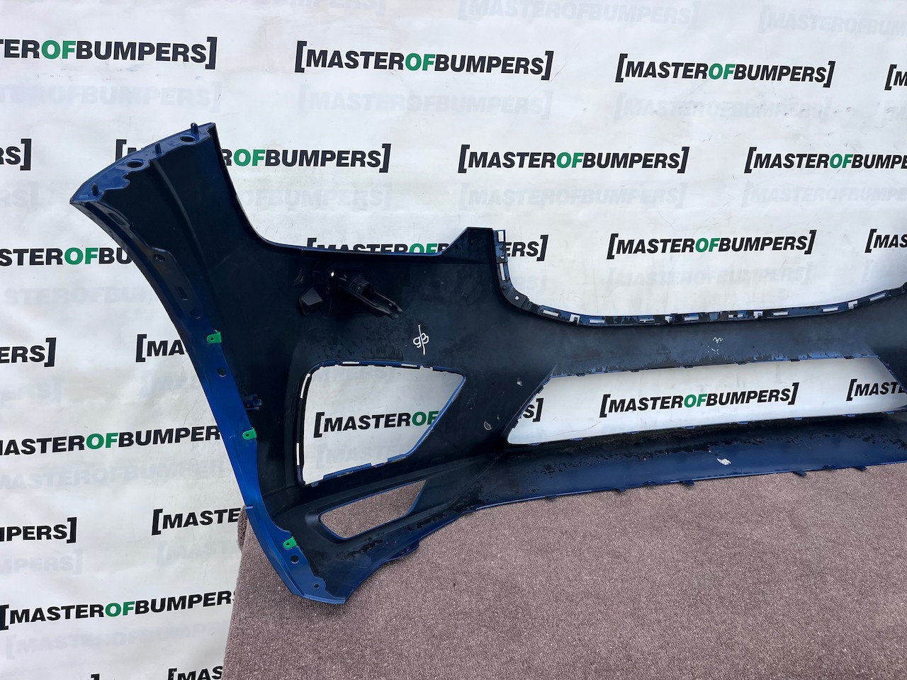 Volvo Xc60 R Design Suv 2017-2020 Front Bumper 6 Pdc + Jets Genuine [n444]