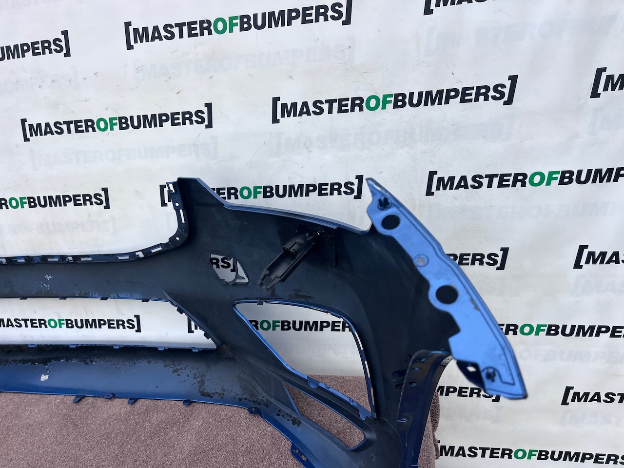 Volvo Xc60 R Design Suv 2017-2020 Front Bumper 6 Pdc + Jets Genuine [n444]