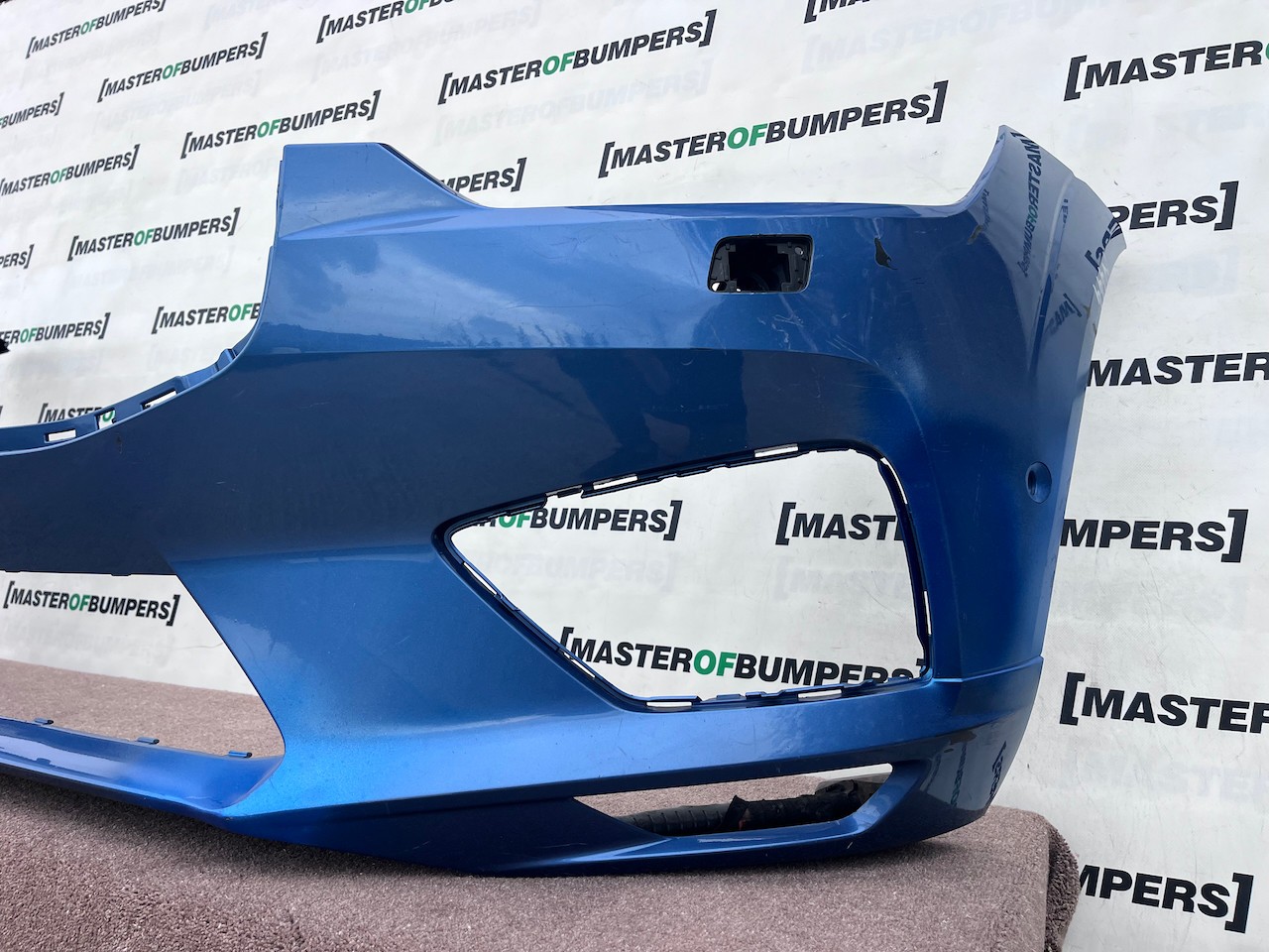 Volvo Xc60 R Design Suv 2017-2020 Front Bumper 6 Pdc + Jets Genuine [n444]