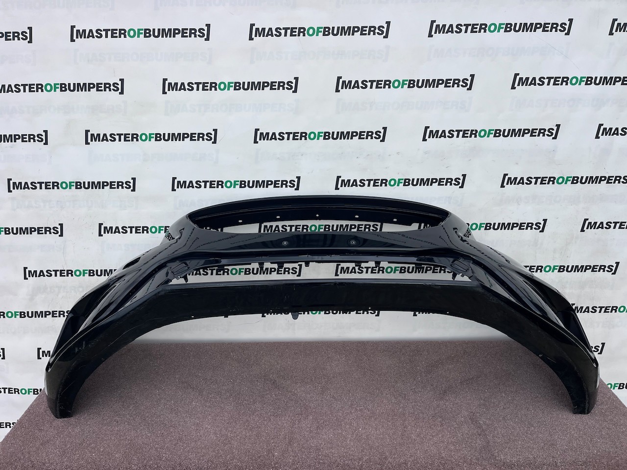 Volvo V40 R Design Hatchback 2012-2018 Front Bumper No Pdc Jets Genuine [n446]