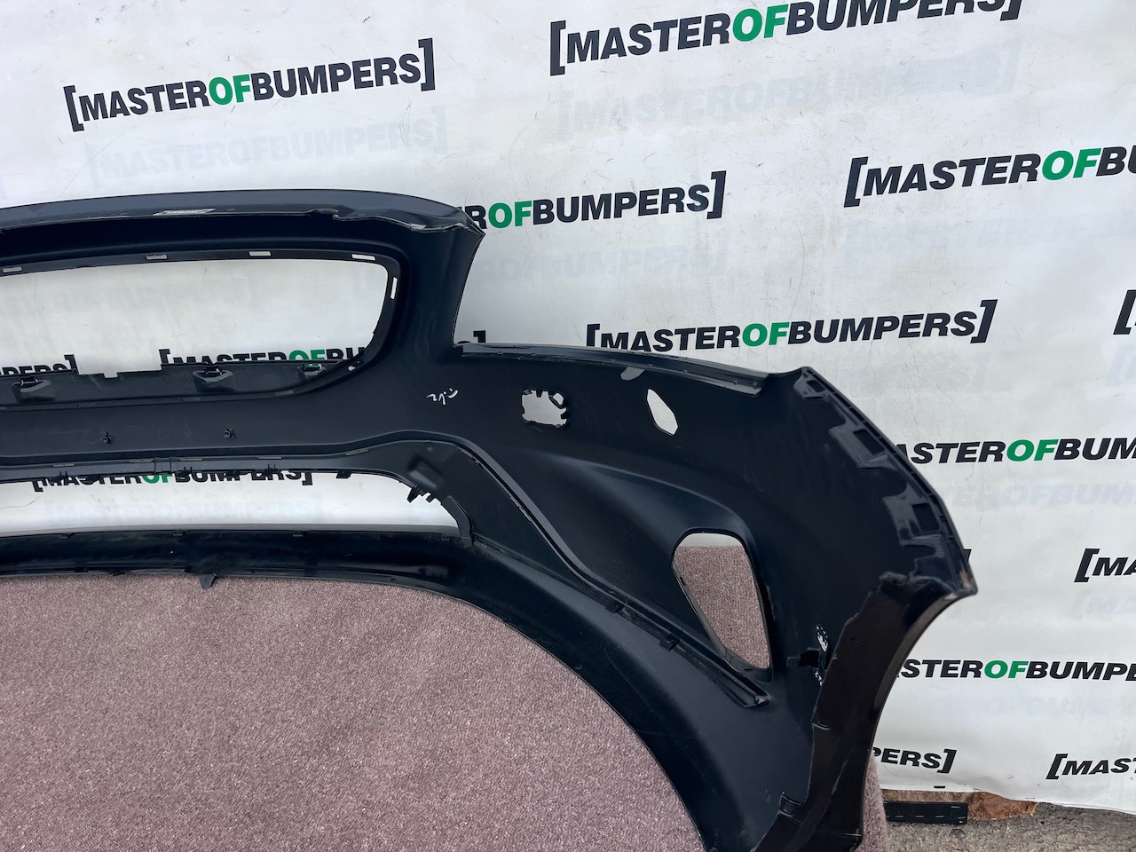 Volvo V40 R Design Hatchback 2012-2018 Front Bumper No Pdc Jets Genuine [n446]