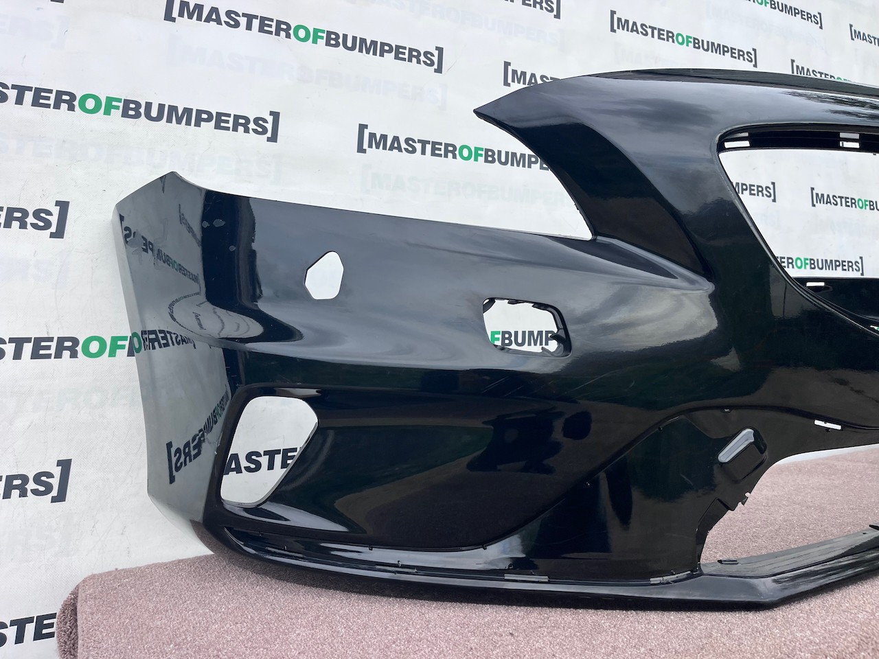 Volvo V40 R Design Hatchback 2012-2018 Front Bumper No Pdc Jets Genuine [n446]