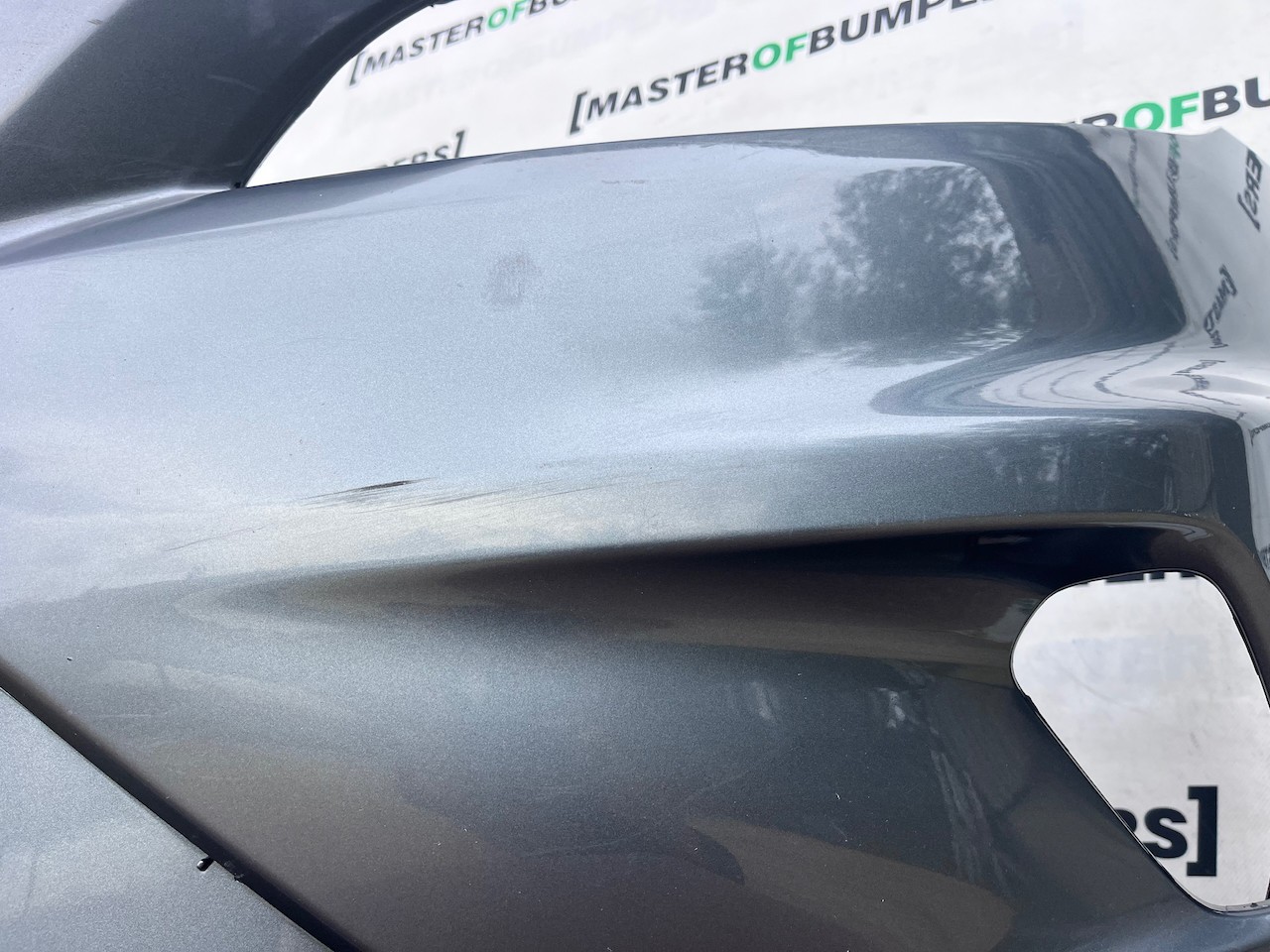 Volvo V40 R Design Hatchbac 2012-2018 Front Bumper No Pdc No Jets Genuine [n449]