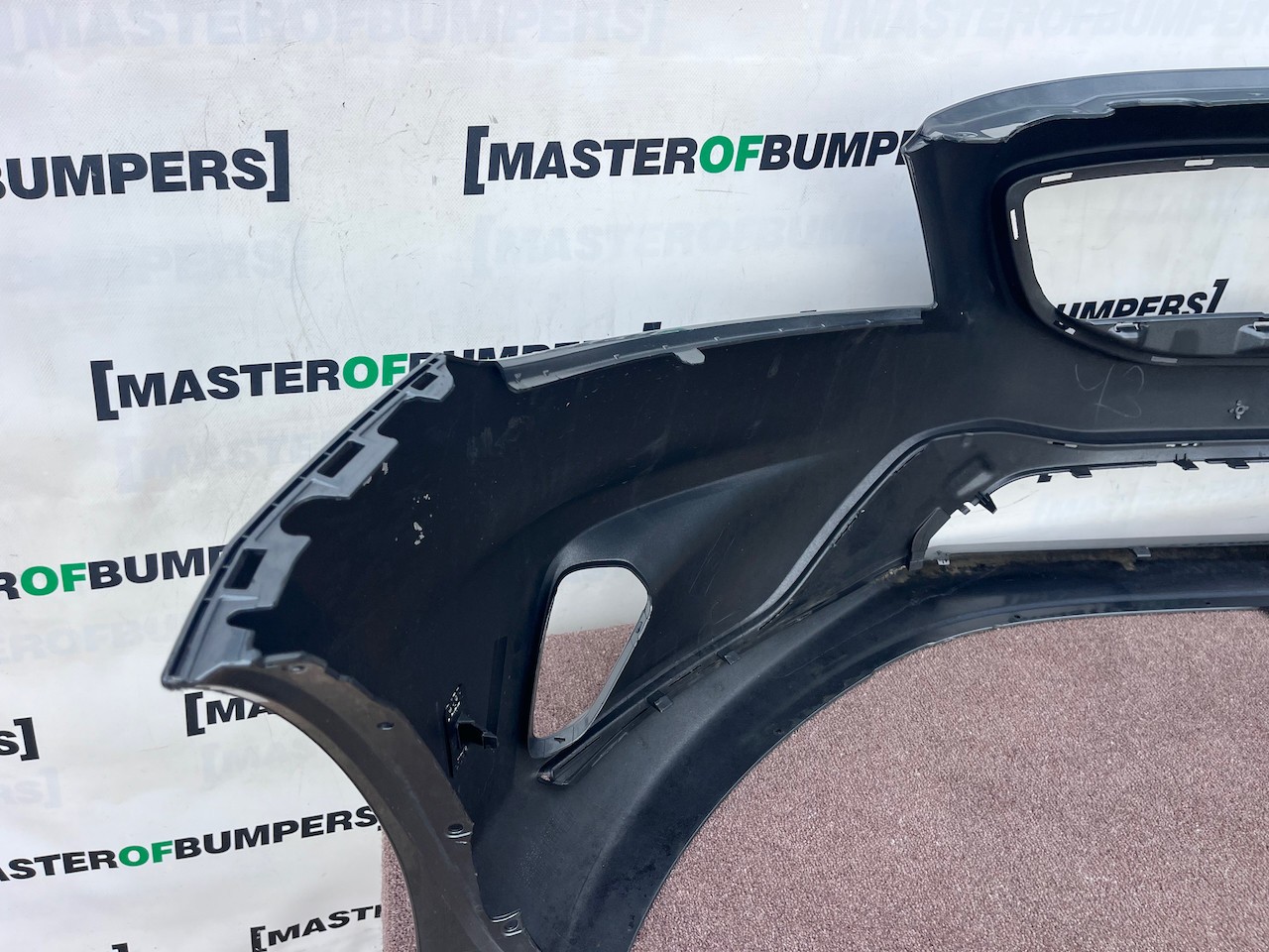 Volvo V40 R Design Hatchbac 2012-2018 Front Bumper No Pdc No Jets Genuine [n449]